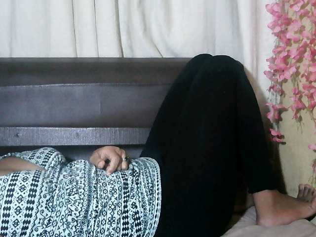 Pussy01lips's BongaCams show and profile