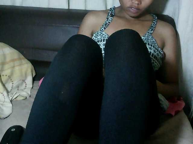 Pussy01lips's BongaCams show and profile