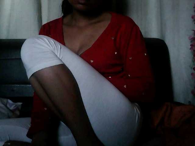 Pussy01lips's BongaCams show and profile