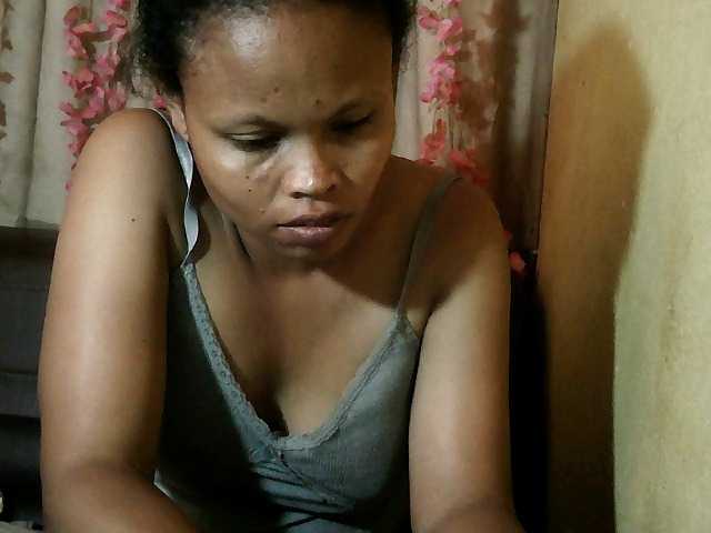 Pussy01lips's BongaCams show and profile