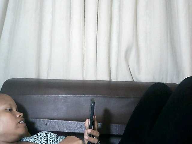 Pussy01lips's BongaCams show and profile