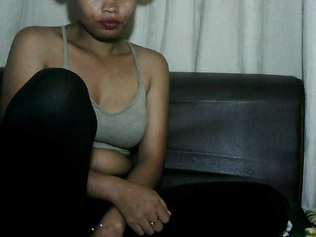 Pussy01lips's BongaCams show and profile