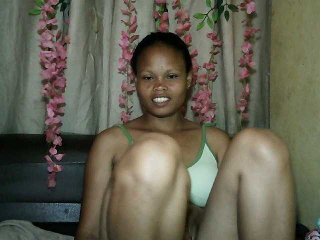 Pussy01lips's BongaCams show and profile