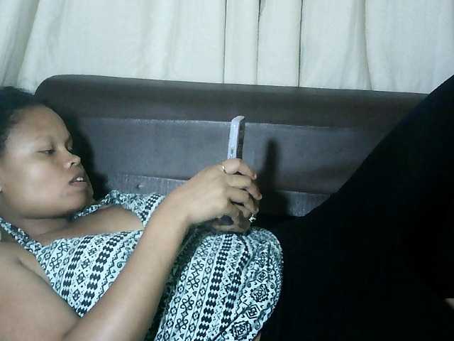 Pussy01lips's BongaCams show and profile