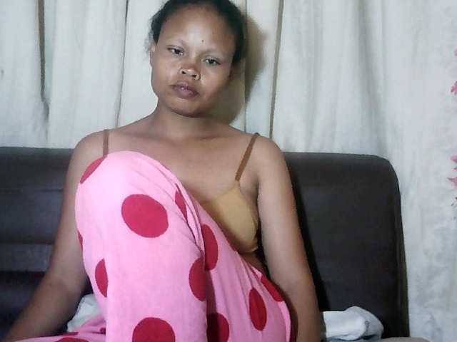 Pussy01lips's BongaCams show and profile