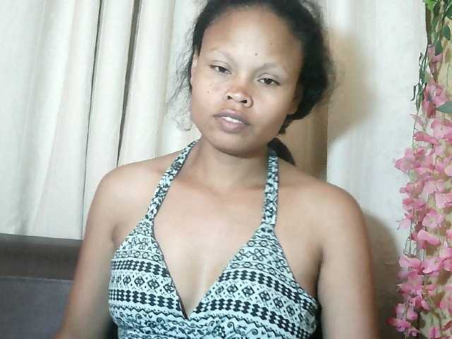 Pussy01lips's BongaCams show and profile