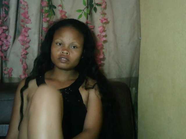 Pussy01lips's BongaCams show and profile