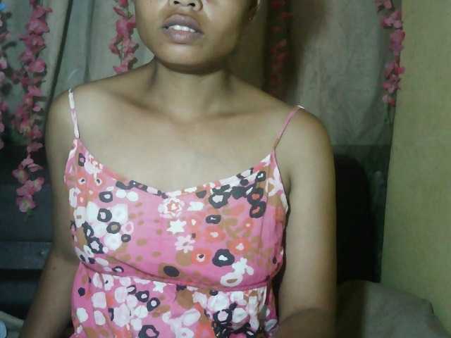 Pussy01lips's BongaCams show and profile