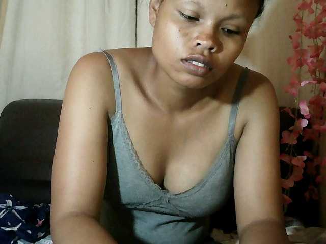 Pussy01lips's BongaCams show and profile