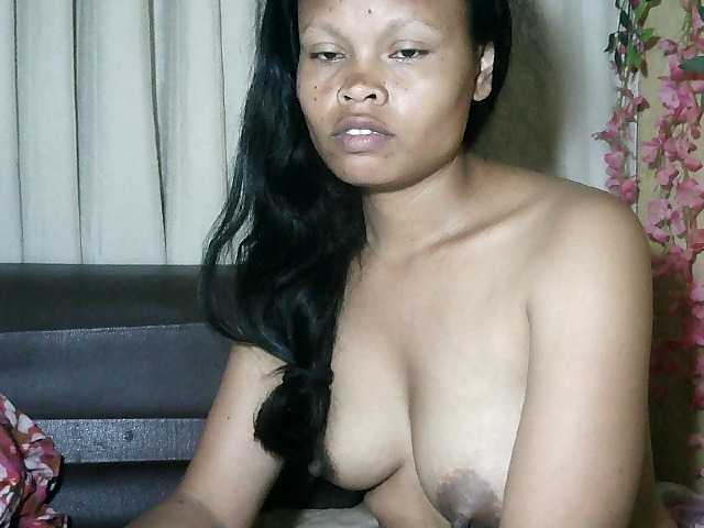 Pussy01lips's BongaCams show and profile