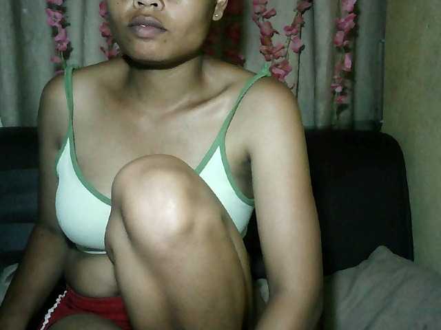 Pussy01lips's BongaCams show and profile