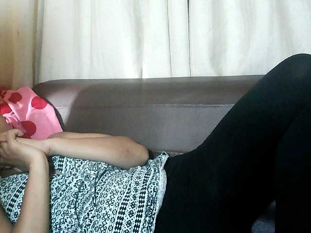 Pussy01lips's BongaCams show and profile