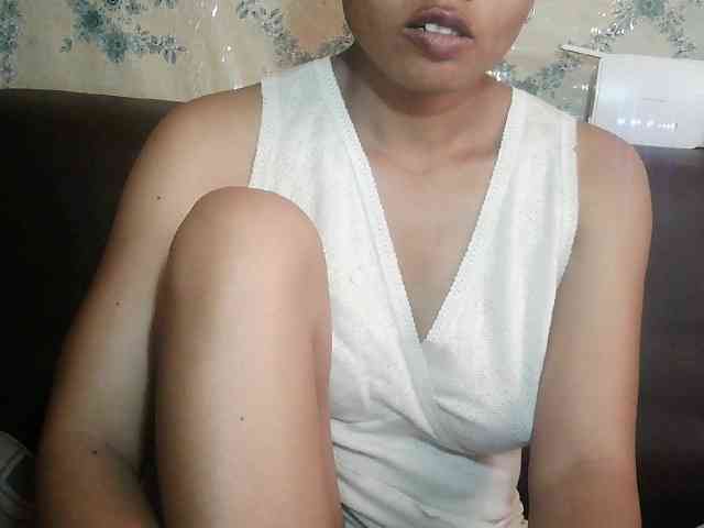 Pussy01lips webcam