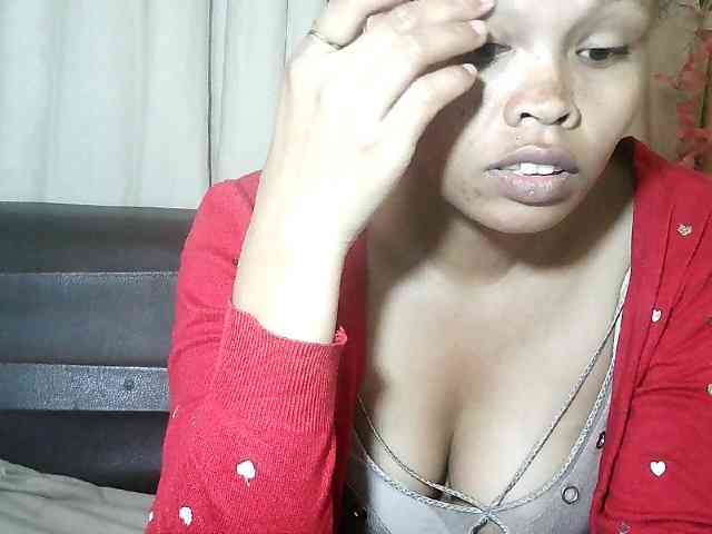 Pussy01lips Live Webcam on BongaCams