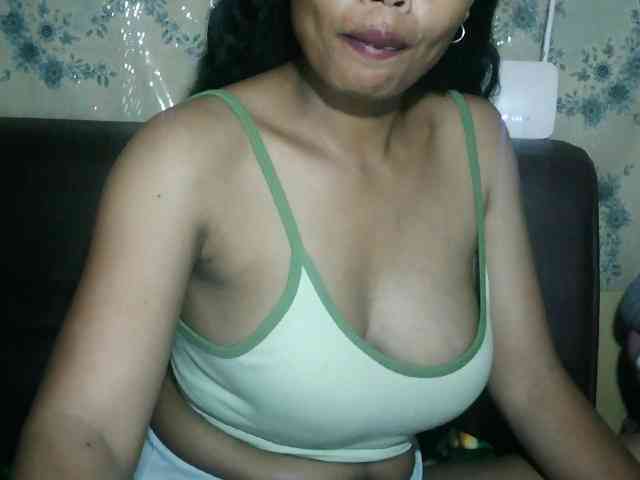 Pussy01lips webcam