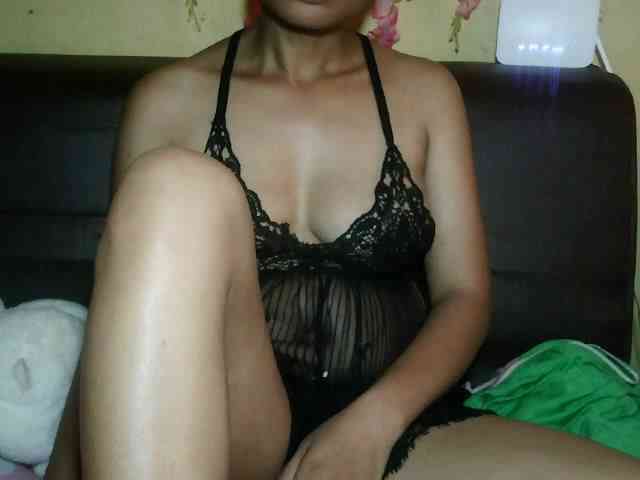 Pussy01lips Live Webcam on BongaCams