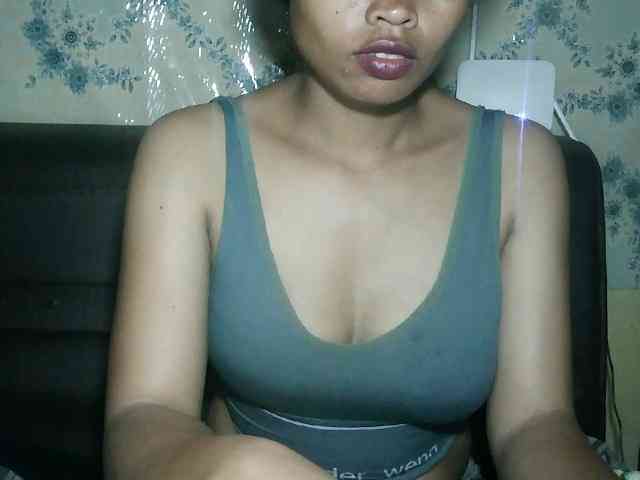 Pussy01lips webcam