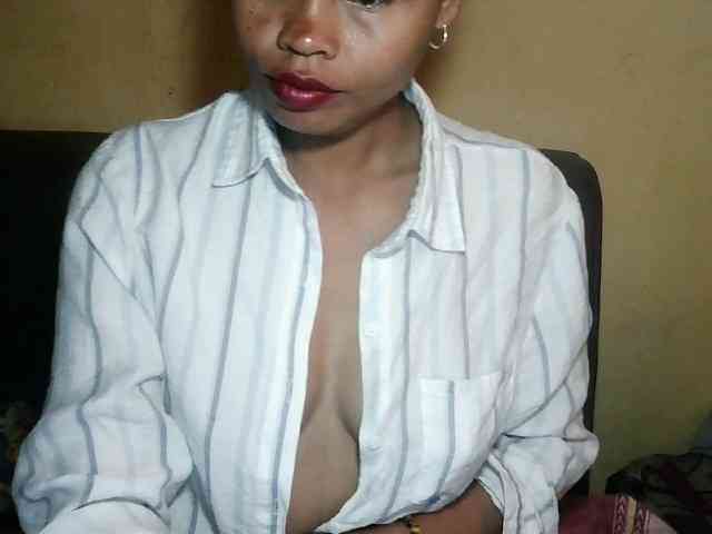 Pussy01lips webcam