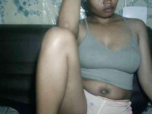 Pussy01lips webcam