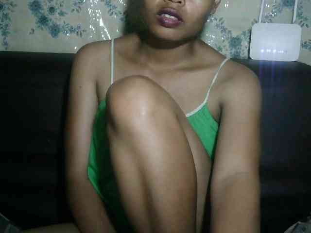 Pussy01lips webcam