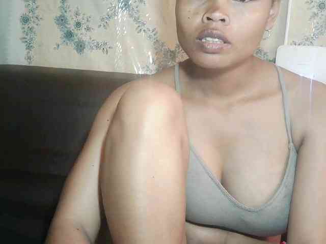 Pussy01lips webcam