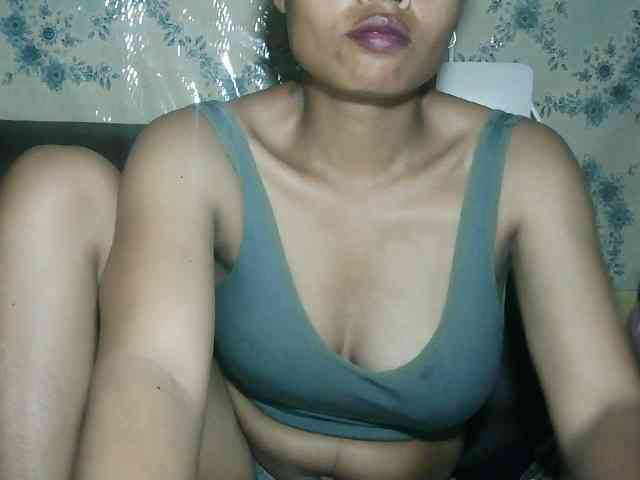Pussy01lips webcam
