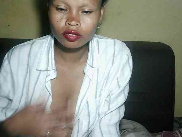 Pussy01lips webcam