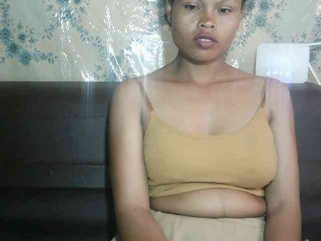 Pussy01lips webcam