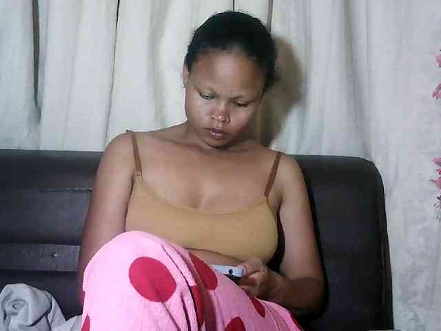 Pussy01lips Live Webcam on BongaCams