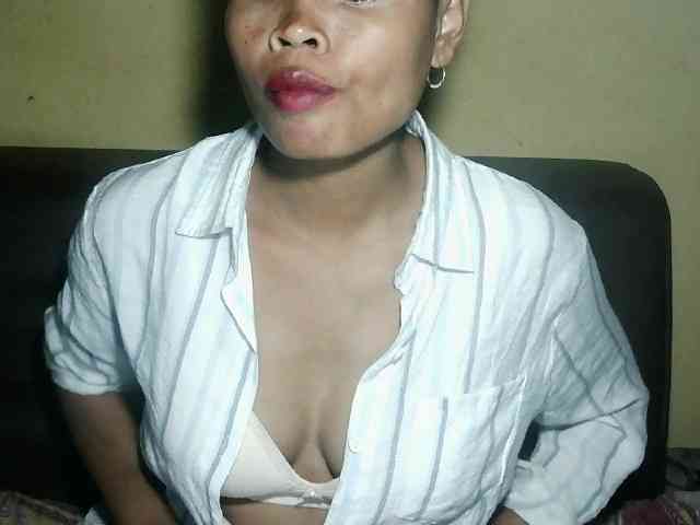 Pussy01lips webcam