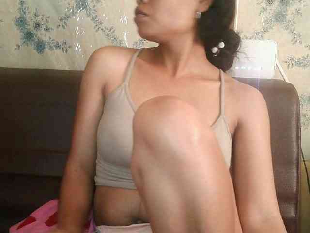Pussy01lips webcam