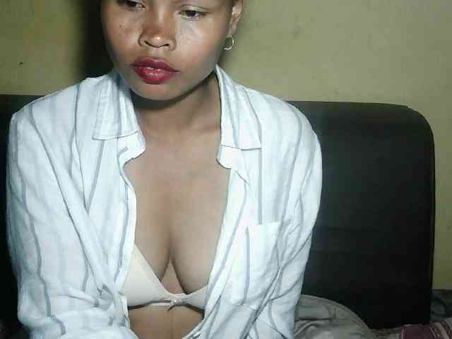 Pussy01lips webcam