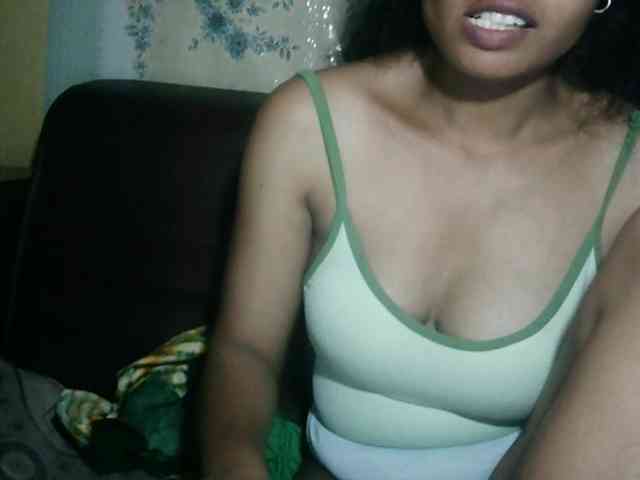Pussy01lips webcam