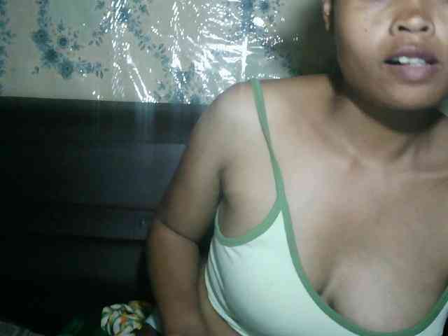Pussy01lips webcam
