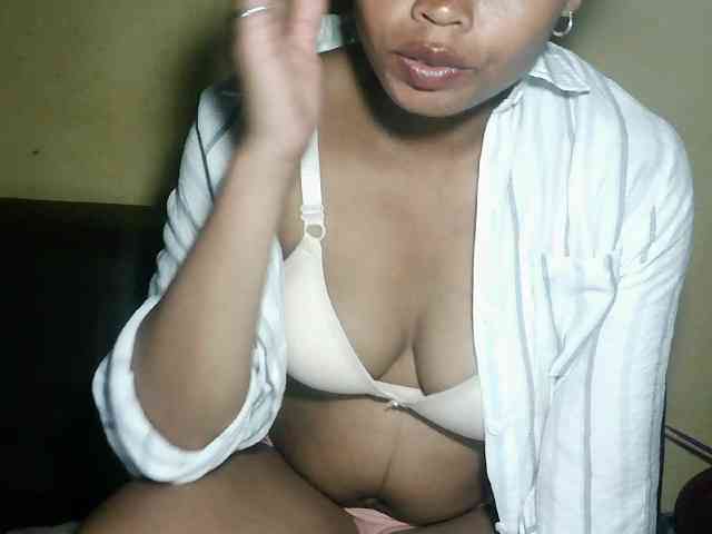 Pussy01lips webcam