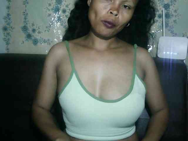 Pussy01lips webcam