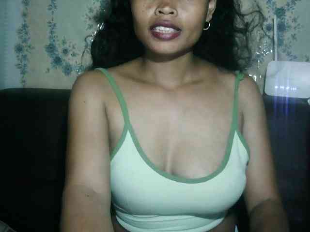 Pussy01lips webcam