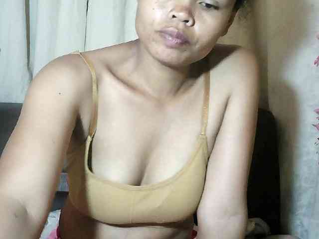 Pussy01lips Live Webcam on BongaCams