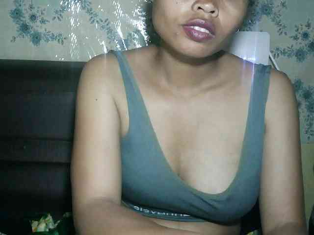 Pussy01lips webcam