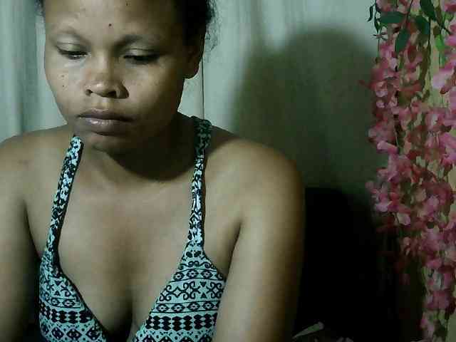 Pussy01lips Live Webcam on BongaCams