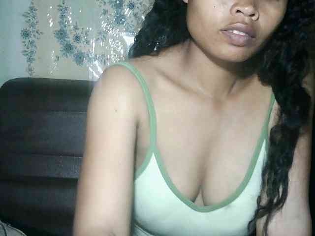 Pussy01lips webcam