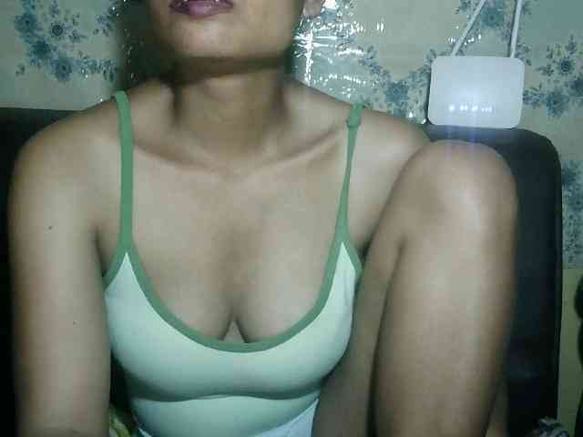 Pussy01lips webcam