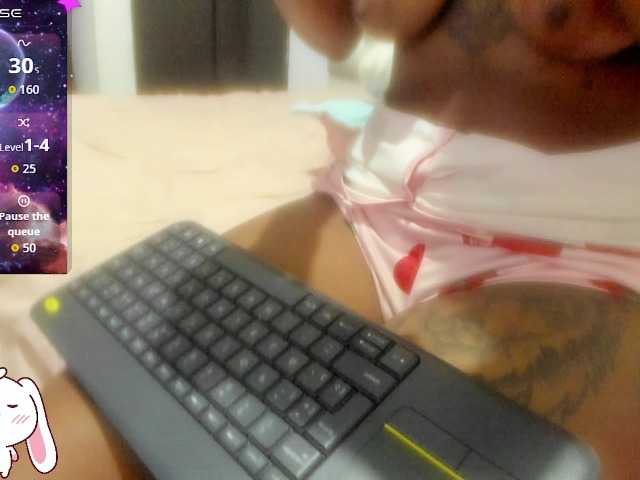 Lexxiiross's BongaCams show and profile