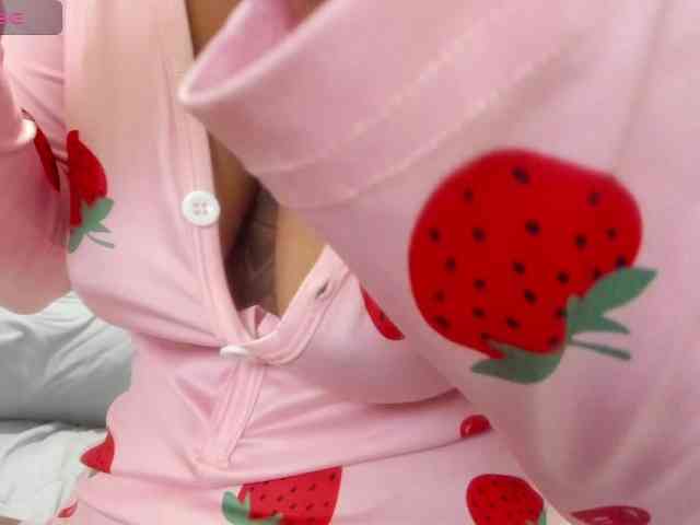 Lexxiiross webcam