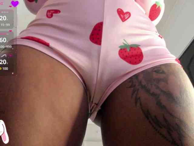 Lexxiiross webcam