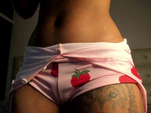 Lexxiiross webcam