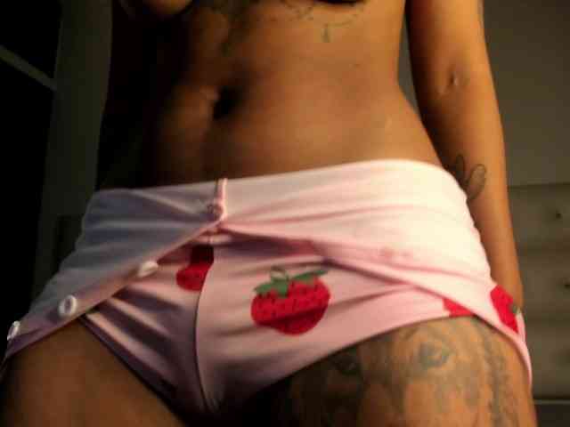 Lexxiiross webcam