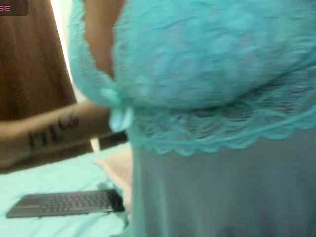 Lexxiiross webcam
