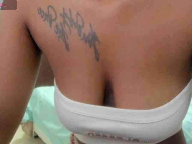 Lexxiiross webcam