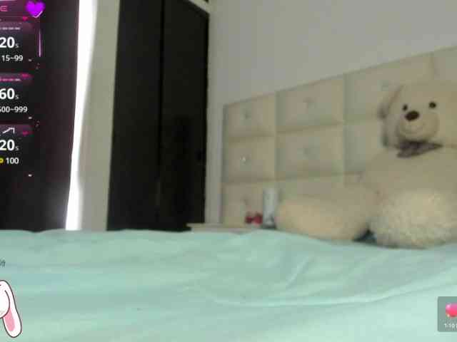 Lexxiiross webcam